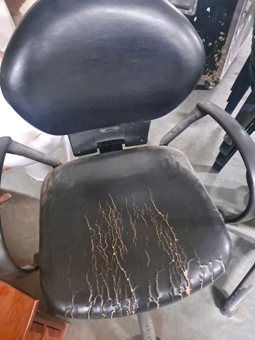 Cadeiras antigas para restauro