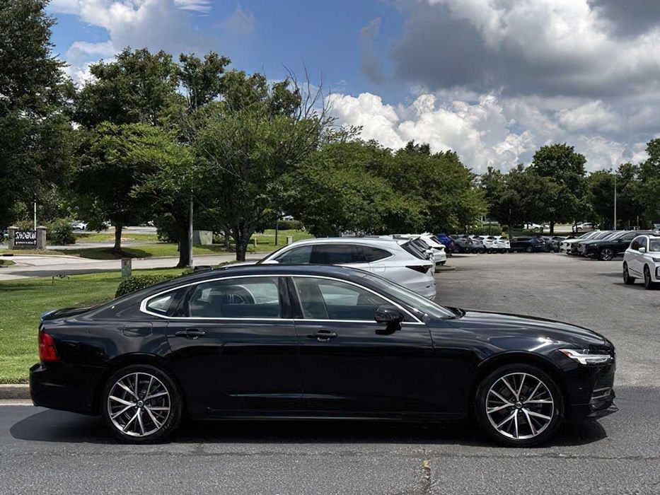 Volvo S90      2020