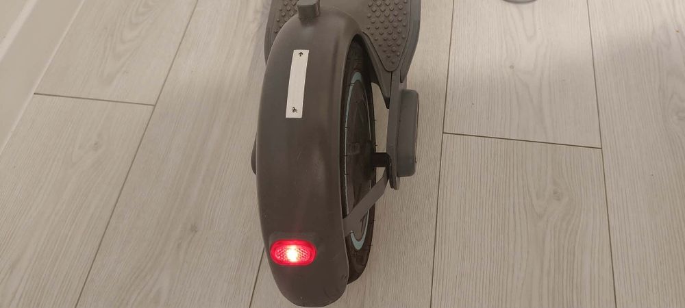 Hulajnoga elektryczna MOTUS Scooty 10