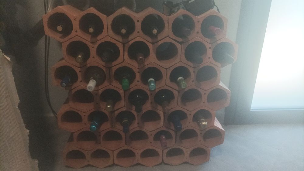 Garrafeira em Terracota / Barro (18 Módulos Duplos = 36 Garrafas)