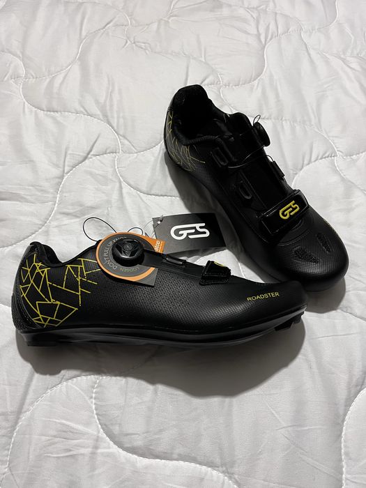 Sapatos de ciclismo de estrada. Nº 43
