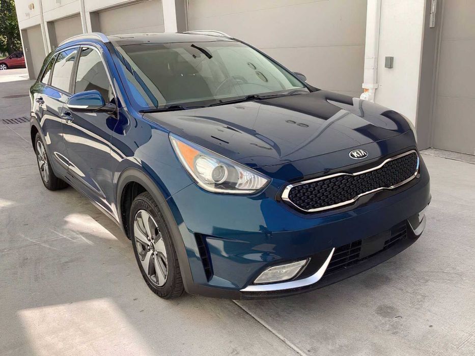 Kia Niro EX      2018