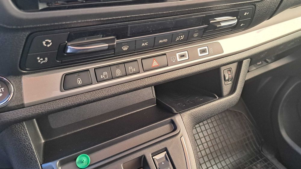 Wynajem busa 9 os. automat