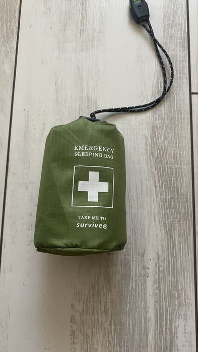 Аварійний спальний мішок