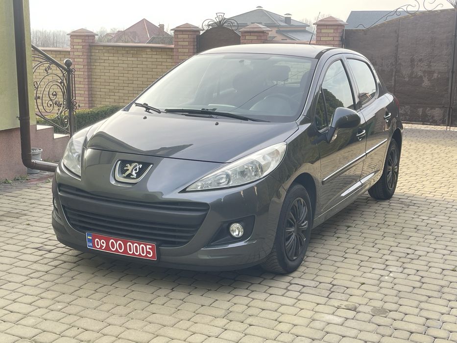 Peugeot 207.   2011рік. 1.4 Бензин