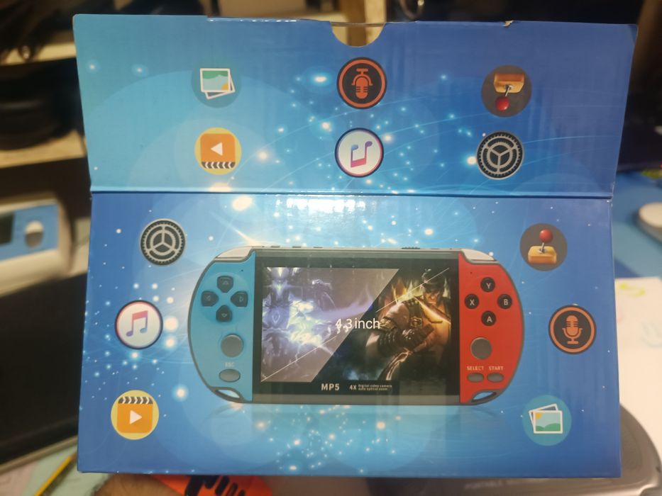Consola de Jogos Portátil
