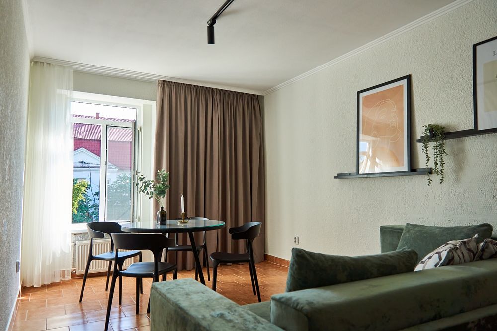 Акція! 6 місць! Апартаменти в стилі "Французький шик" біля Ратуші