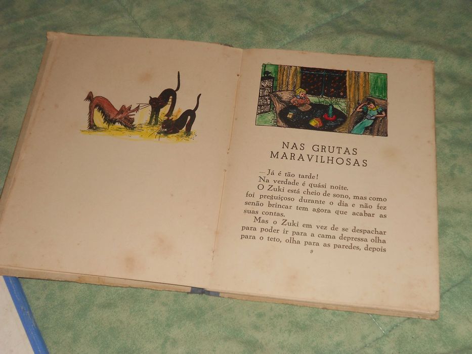 Livros antigos e modernos juvenis criança infantil