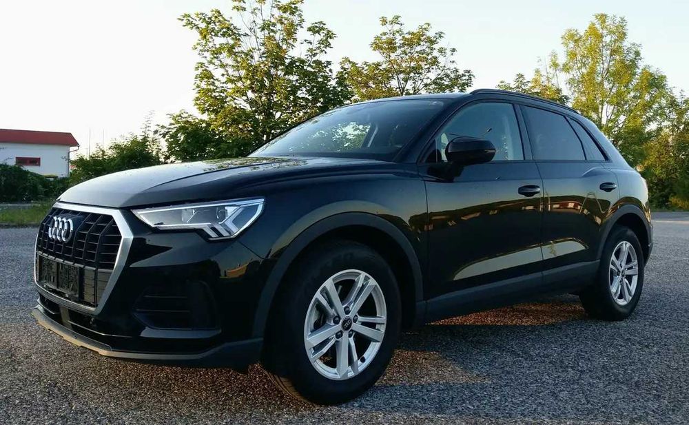 РАзборка Ауді Audi Q3 Бампер б/у автозапчастини