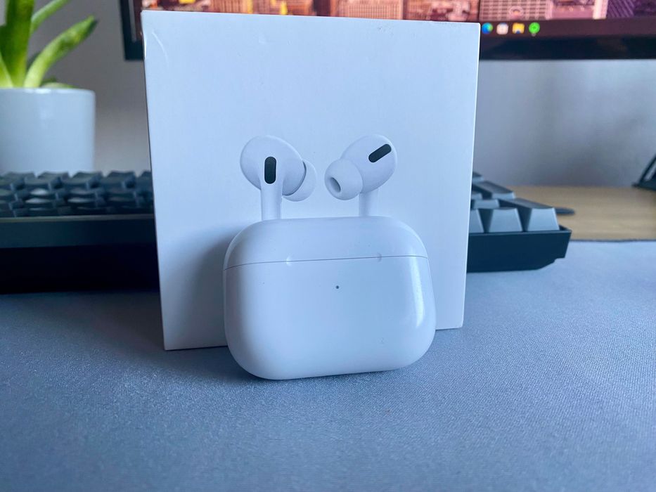 Słuchawki Apple AirPods Pro z etui ładującym MagSafe