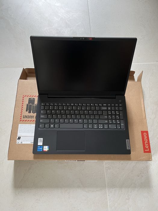 Laptop Lenovo Intel i5 Ram 16GB dysk 512GB NOWY GWARANCJA