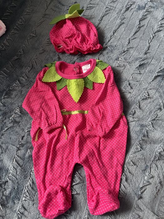 Одяг на найменших 0-3 місяці