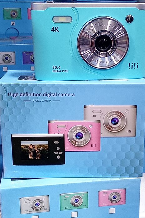 Câmara Digital 4K – 50MP | Zoom 3x | LCD 2,5”
Câmara digital compac