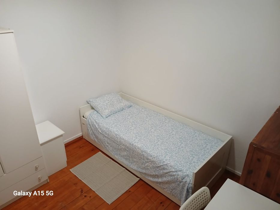 Aluga-se Quarto interior