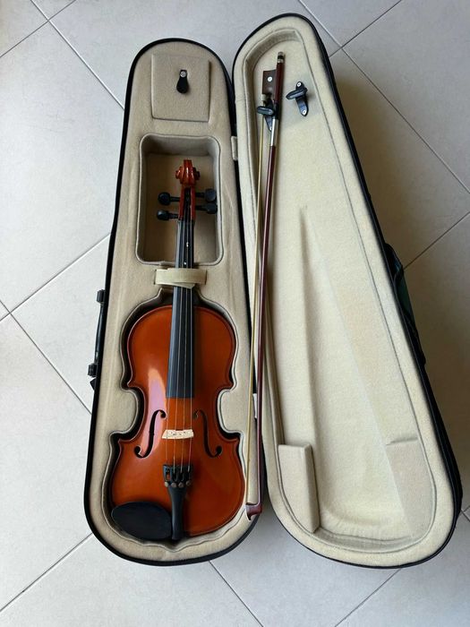 Violino, muito bem conservado