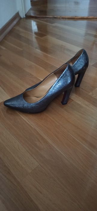 Czółenka Solo Femme 38