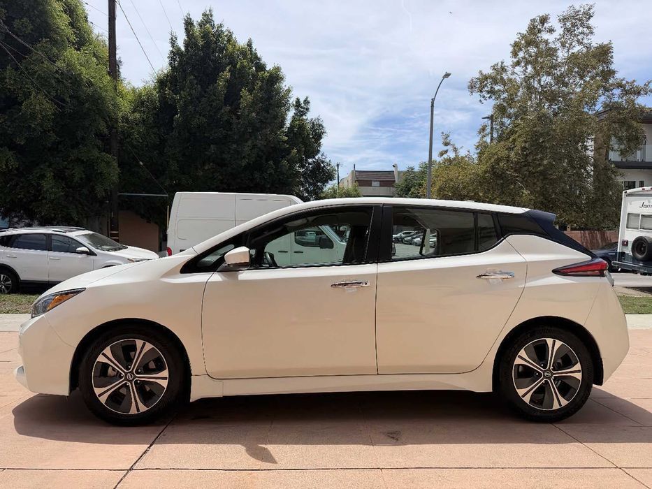 Nissan LEAF SL      2018