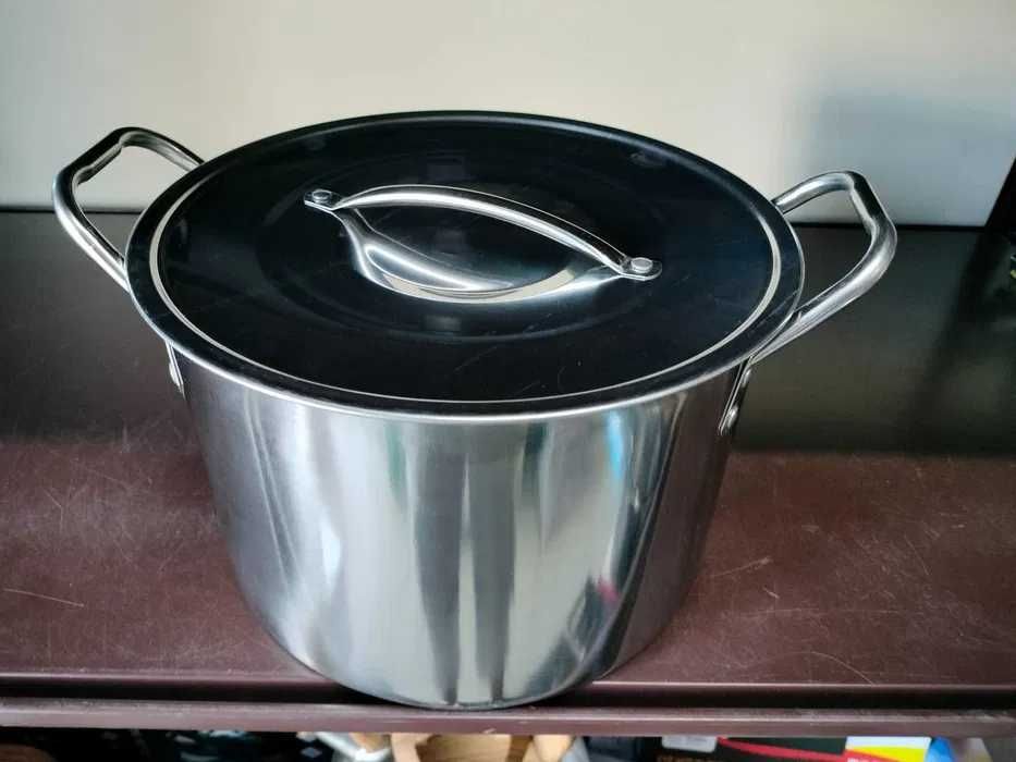 Tani i duży garnek 7 litrów nowy sprawny z pokrywką jakość szybko wysy