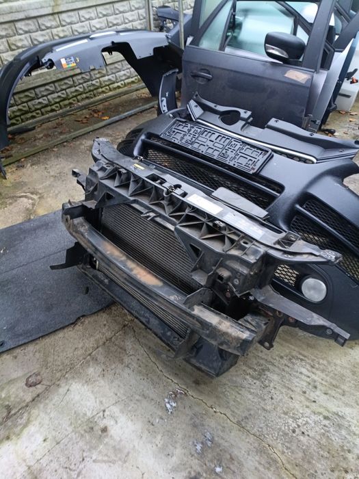 Seat Leon II 1.8 tfsi pas przedni z chłodnicami