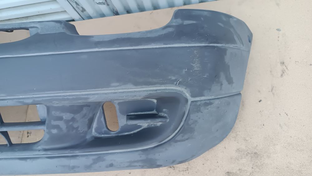 Vendo parachoque de frente Renault Twingo ano 1992/98