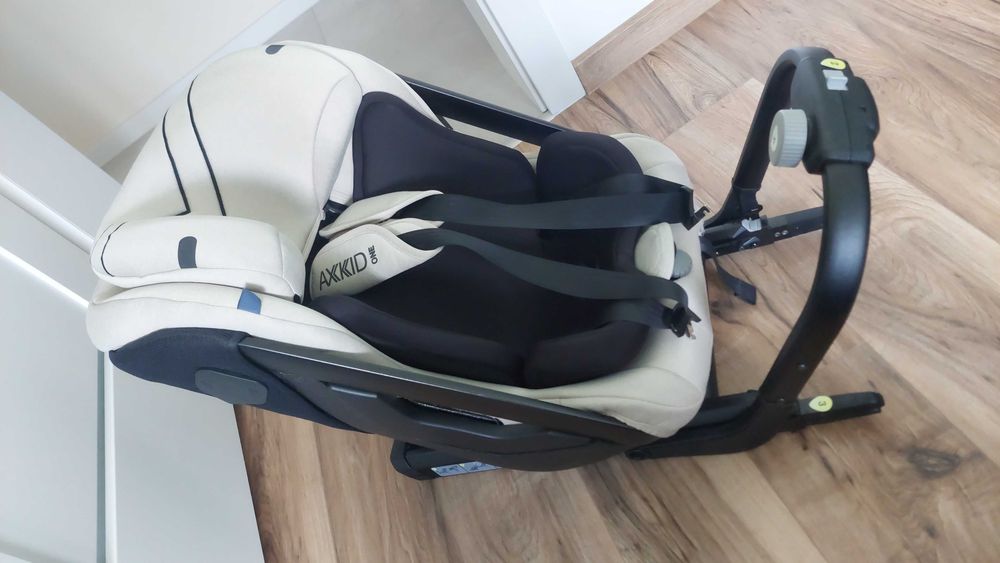 Fotelik samochodowy axkid one isofix 61-123 cm, 0-23 kg