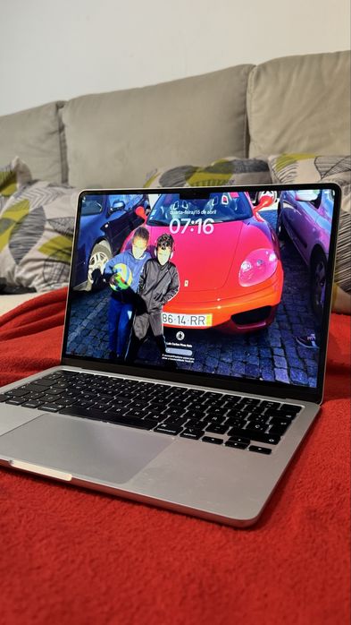 Macbook M2 2022 8GB 512SSD Com caixa e carregador