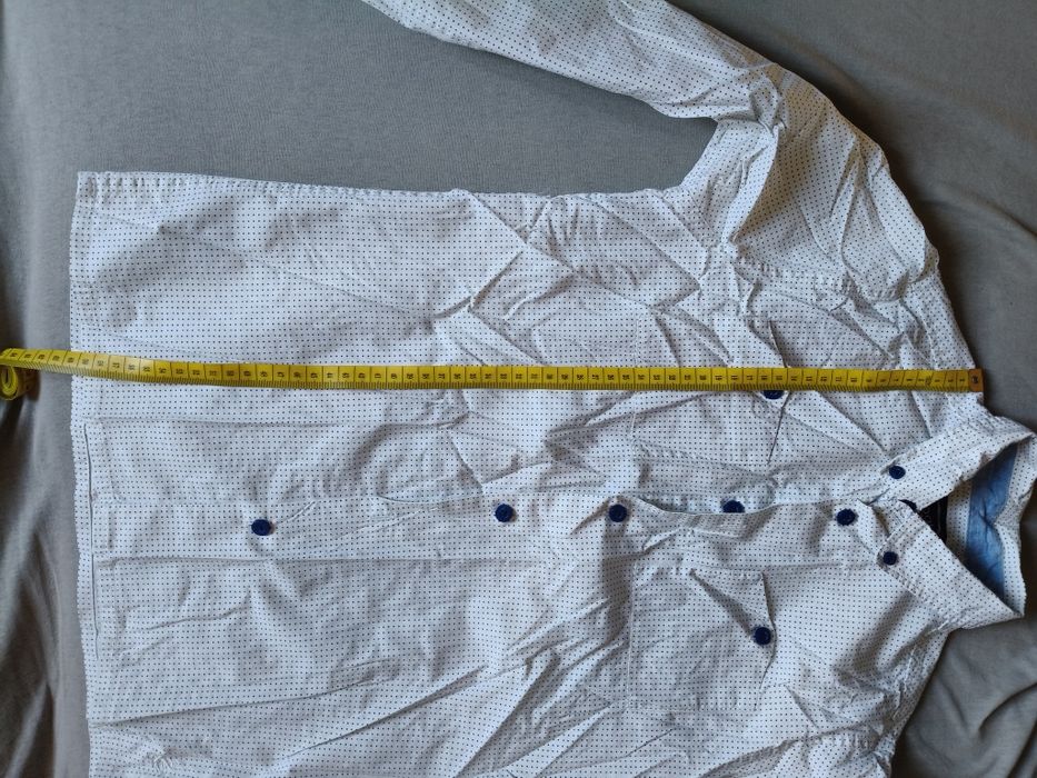 Sprzedam chłopięcą koszulę rozm.152