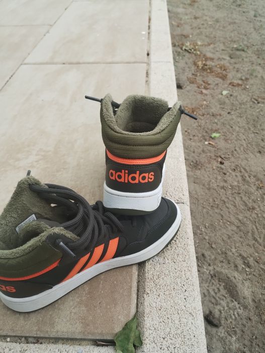 Sprzedam buty firmy adidas roz 37 i jedna trzecia