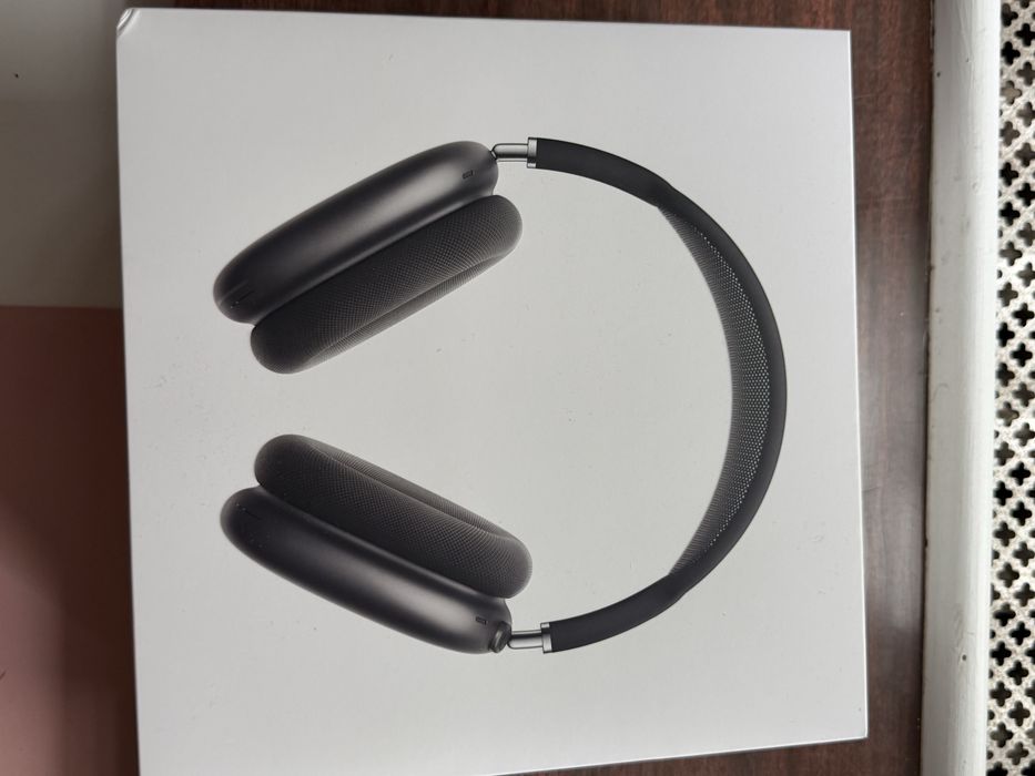 Airpods Max  space grey