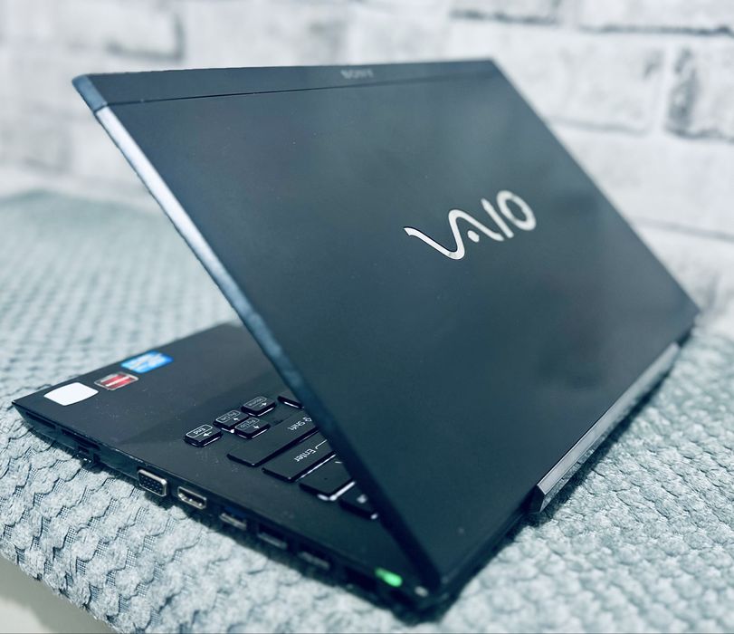 Laptop SONY 13,6” i7 2620M 8Gb RAM 60 GB SSD