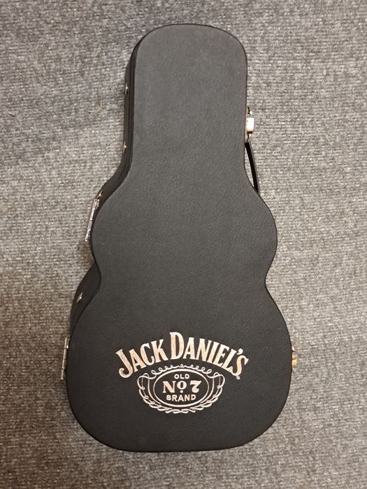 Продаю коробку з під віскі.