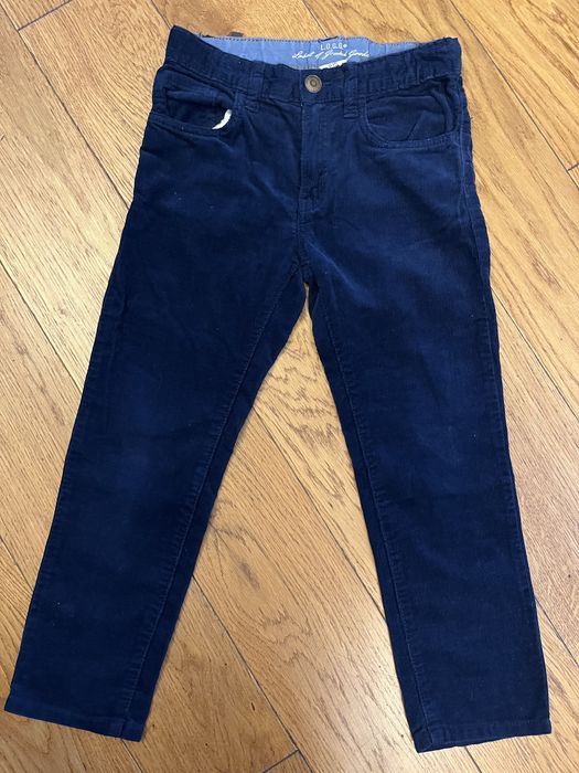 Spodnie sztruksowe r.116