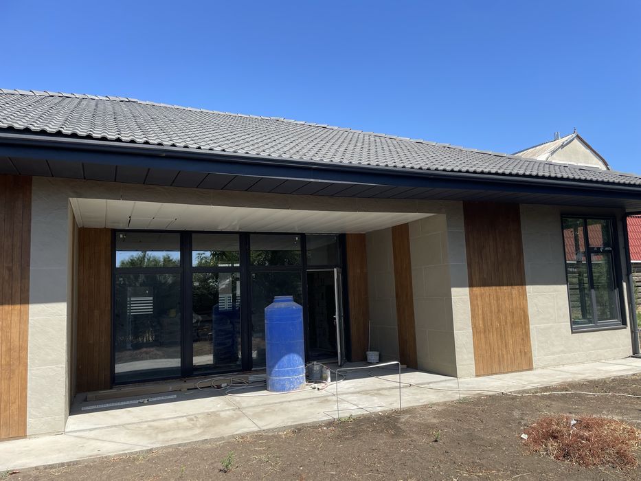 Новый современный дом в Авангарде