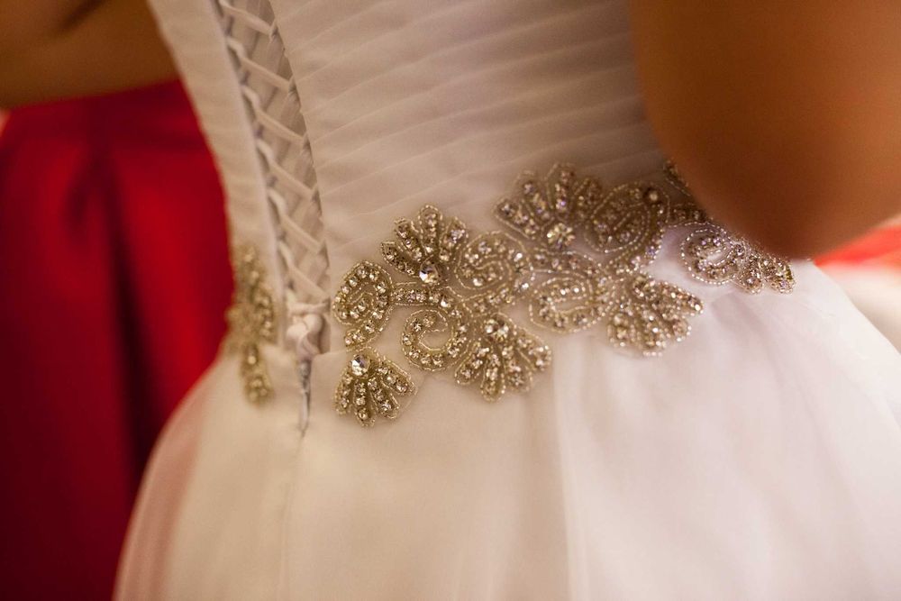 Suknia ślubna-skromna elegancja