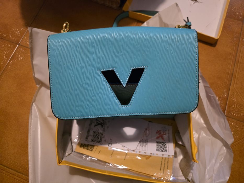 Mala LOUIS VUITTON, NOVA, com caixa.