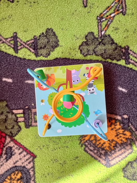 Kostka interaktywna dla dziecka