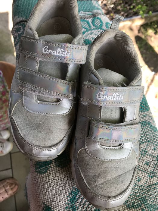 Кросівки для дівчаток