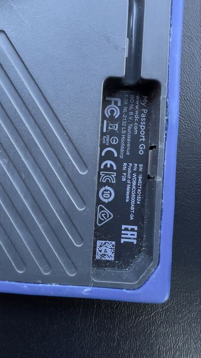 SSD Portátil WD My Passport Go 500GB - Resistente e com Cabo Integrado