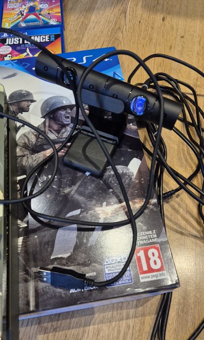 SONY PS4 1TB slim CAMO plus kamera