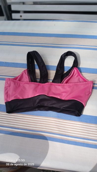 Legging Fitness Cirrê Preta Detalhes Texturizados Rosa