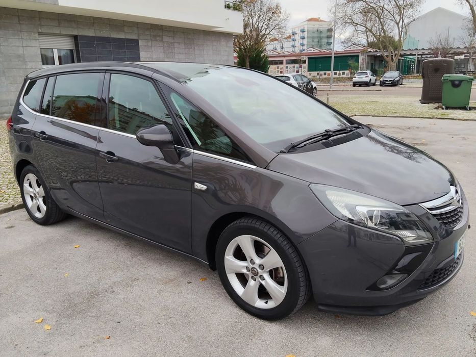 Opel Zafira 1.6 CDTi Executive