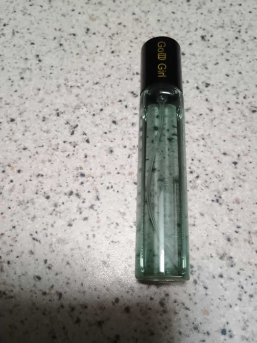 Perfum eau de Godd Girl Zara