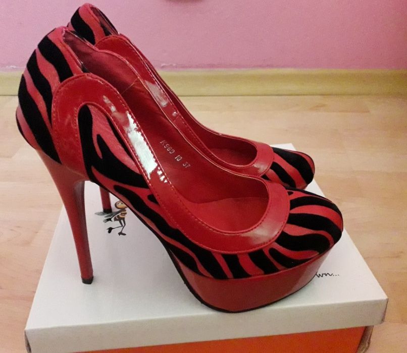 Buty czerwone na szpilce NOWE