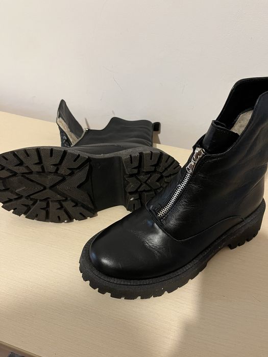 Зимние кожаные ботинки