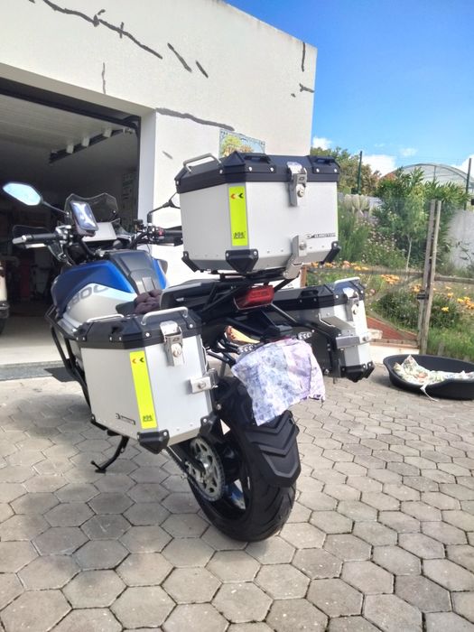 Moto QJ motor srt 800 como nova