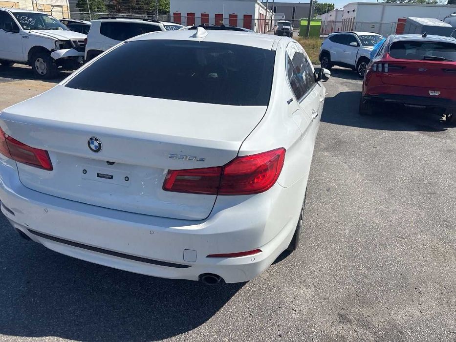 BMW 530E 2018 гібрид