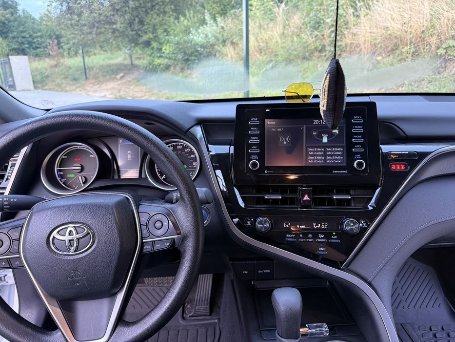 Продам економну TOYOTA CAMRY Hybrid