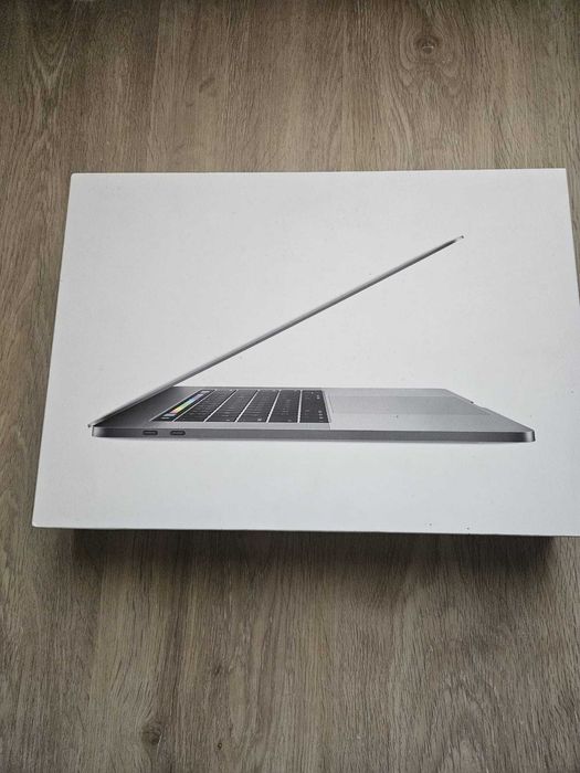 Macbook Pro 15" como novo