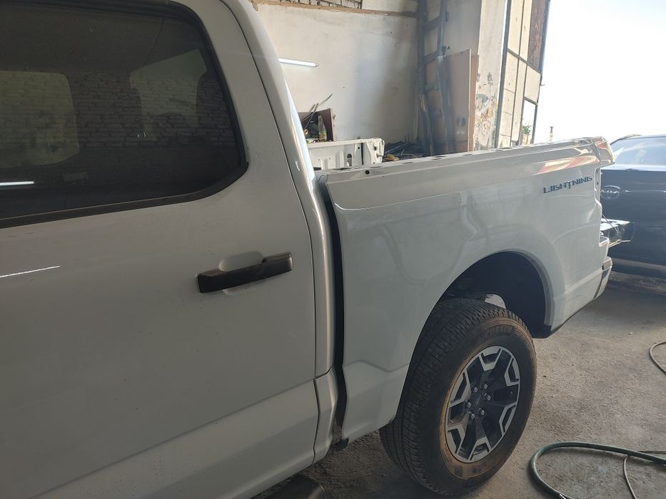 Ford F150 Lightning 2023р. Кузов задня частина б/ в.