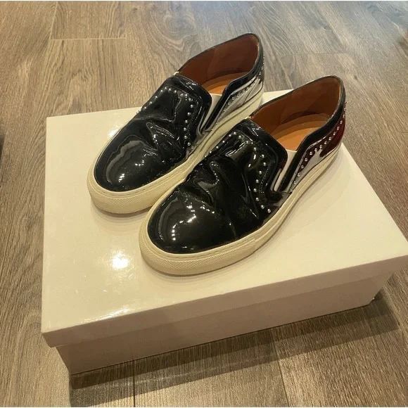 Лакированые туфли Givenchy